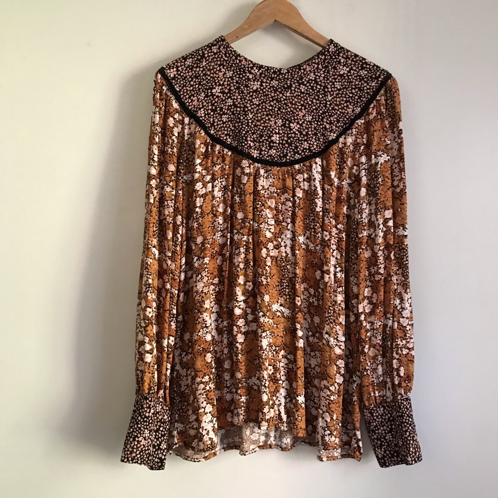 Hinge Top